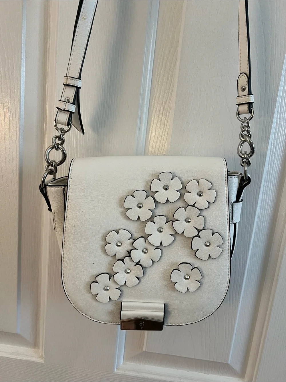 White Floral Applique Crossbody Bag - Unbranded